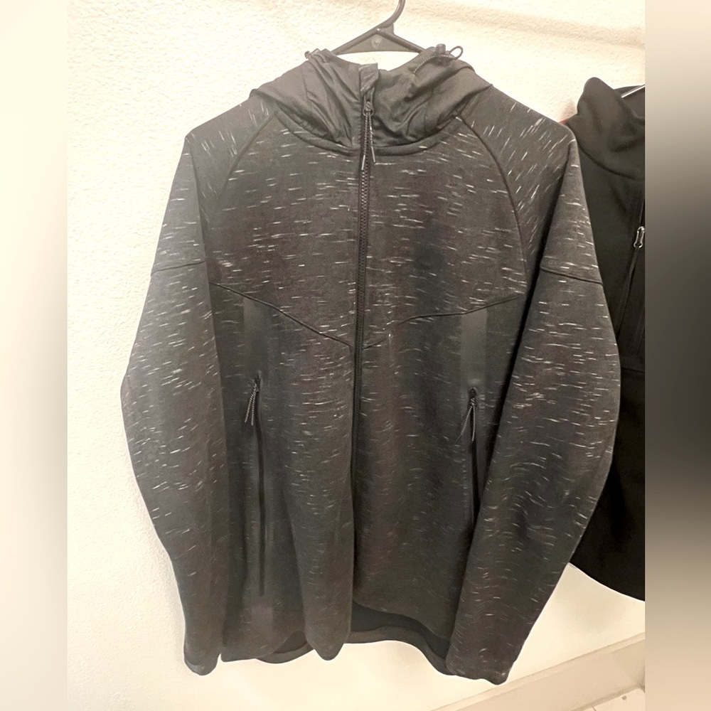 Nike Tech Black/Charcoal Mens Tech Fleece size large